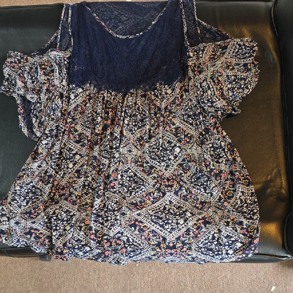 Maurices Navy and White Patterned Blouse